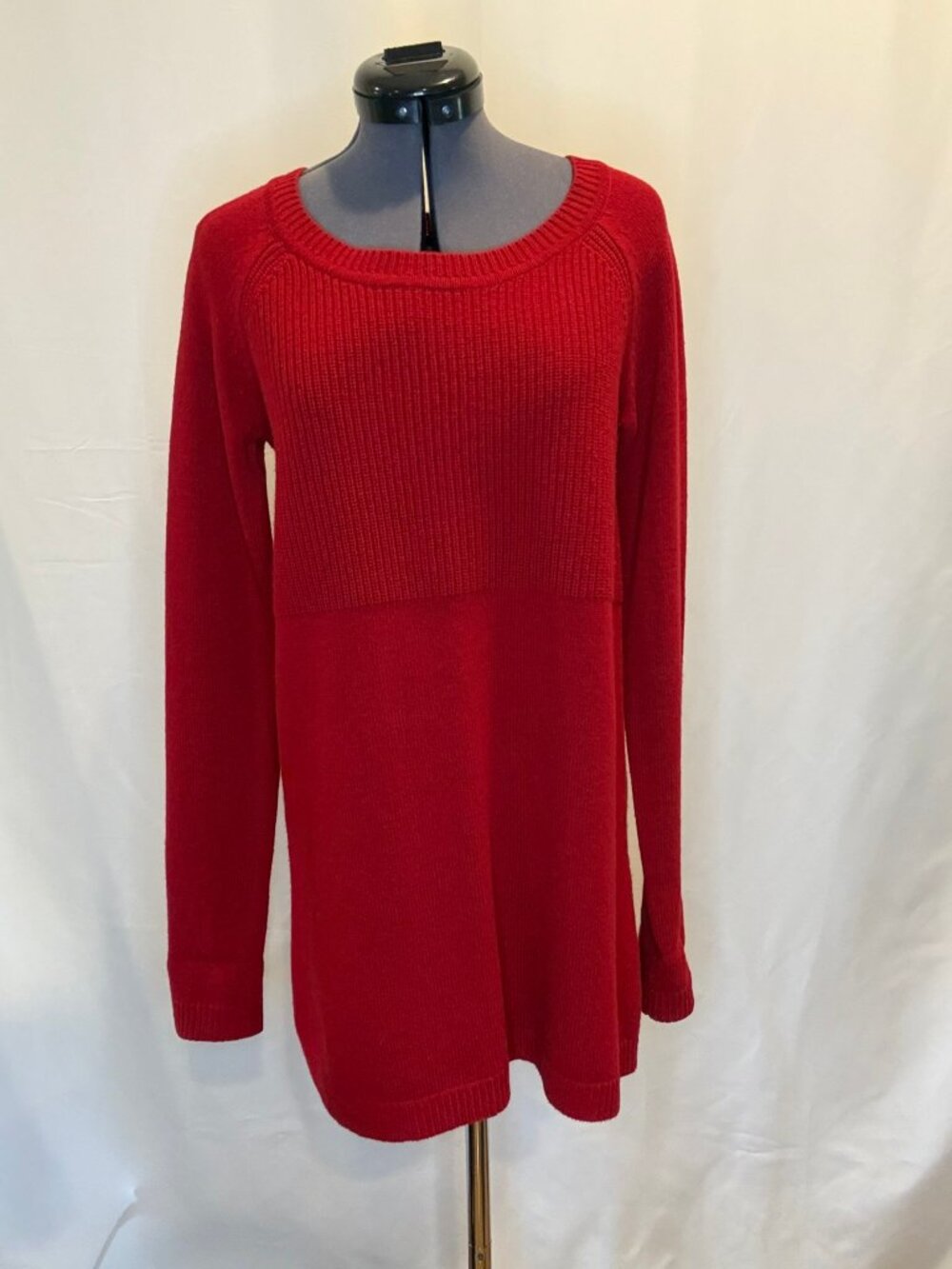 Donna Karan size S wool/cashmere sweater